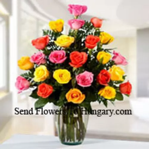 25 Roses de Couleurs Mélangées dans un Vase