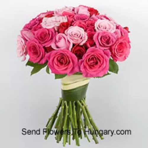 Bouquet de 37 roses de différentes couleurs